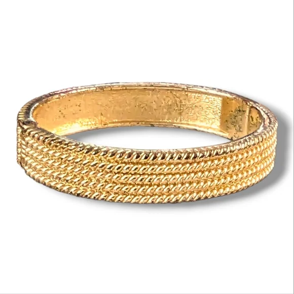 💞Vintage Gold Tone Stacked Coils Hing Clasp Bangle Bracelet - Picture 5 of 5